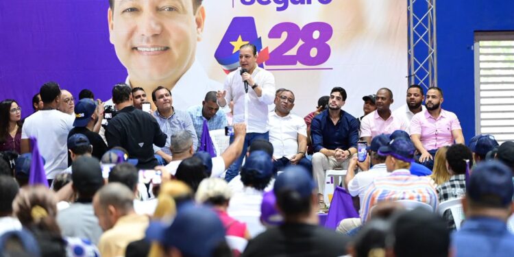 Abel Martínez: “Cuando la República Dominicana ha necesitado carácter, Santiago se pone de pie”