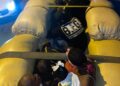 Ejército descubre a 10 haitianos indocumentados ocultos en una carga de arroz en camión interceptado en Montecristi