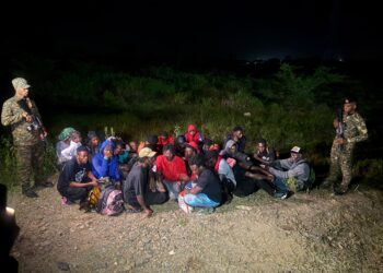 Ejército detiene a 28 extranjeros indocumentados en Dajabón