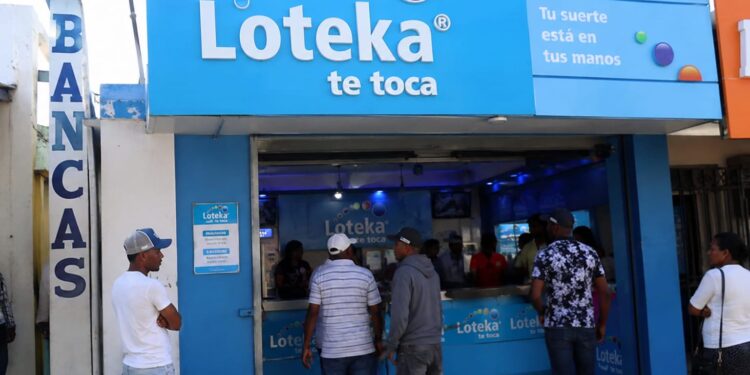 Banqueras del consorcio Loteka denuncian presuntos abusos laborales