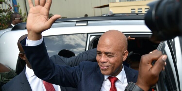 Sancionado por Canadá, Estados Unidos y la Unión Europea, y citado a declarar en la investigación del asesinato de Jovenel Moïse, Michel Martelly reaparece en Haití
