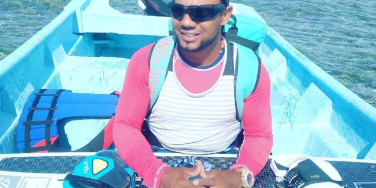 Reportan dos pescadores desaparecidos luego de salir de costa en Montecristi
