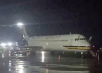 Rayo impacta avión de pasajeros y deja ocho personas lesionadas en Venezuela