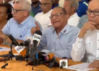 Sindicatos piden a Abinader retire reforma a Código Trabajo
