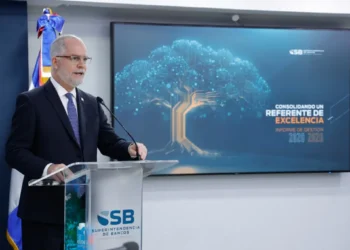 Alejandro Fernández dejará la Superintendencia de Bancos