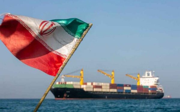Irán condiciona reapertura de Ormuz al cese presencia de EU