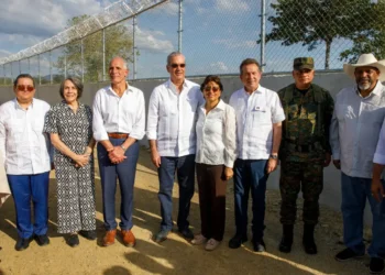 Presidente de Honduras califica al país como ejemplo regional en seguridad fronteriza e industria militar