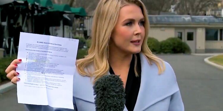 EEUU: Trump anuncia la salida de la portavoz de la Casa Blanca