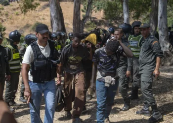 Marruecos intercepta a 148 migrantes cerca de la frontera con Ceuta