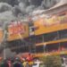 Un incendio afecta la tienda LyR de la autopista Las Américas