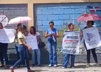 ADP realiza protestas en escuelas de Puerto Plata