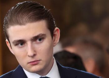 Medios estatales iraníes difunden video que ofrece US$10 millones por la vida de Barron Trump