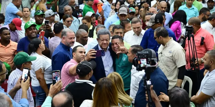 Leonel encabeza asambleas y asegura Fuerza del Pueblo ganará las próximas elecciones