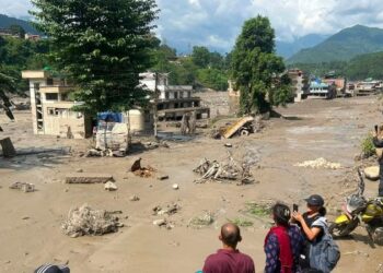 Más 150 muertos por brutales inundaciones en frontera China