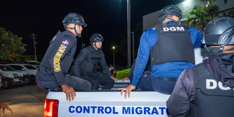 Un 76.92% del total de deportados son hombres: Migración ha reconducido 250,429 indocumentados a su país en lo que va del año 2026.