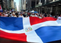 Desfile Dominicano tiñe Sexta Avenida de azul, rojo y blanco