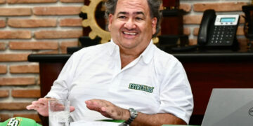 Estrellas Orientales reeligen a Miguel Feris como presidente