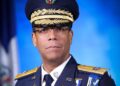 Designa un nuevo inspector general de la Policía