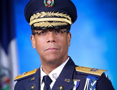Designa un nuevo inspector general de la Policía