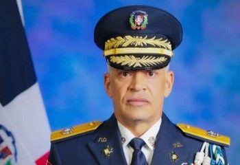 Presidente dominicano nombra nuevo jefe de Policía Nacional