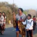 Cerca de medio centenar de muertos y 2.000 evacuados tras un terremoto de 7,7 en Indonesia