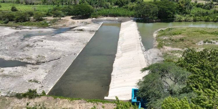 Gobierno adjudica RD$420 MM para 14 obras hidráulicas en el Cibao