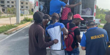 DGM detiene a 24 haitianos laboraban en negocios chinos