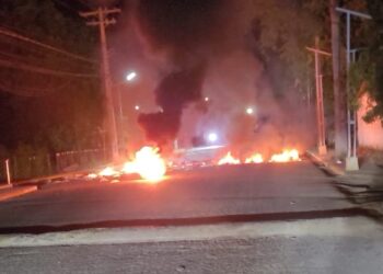 Por segundo día protestan en demanda de asfaltado de calles en barrio Paraíso de Dajabón 