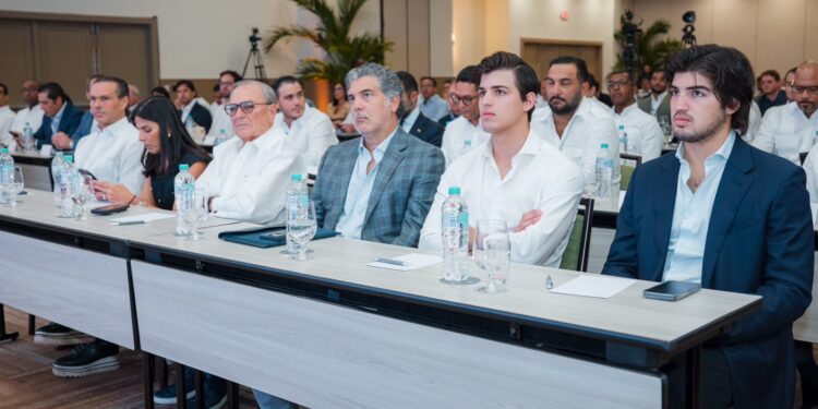 Foro Punta Cana reúne a líderes públicos y empresariales para debatir sobre “El país que viene”
