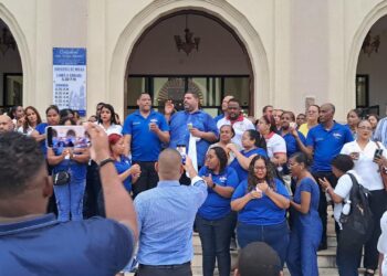 ADP Puerto Plata acude a misa y pide atención a problemática que afecta a escuelas y docentes