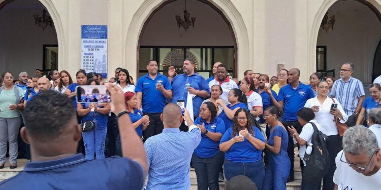 ADP Puerto Plata acude a misa y pide atención a problemática que afecta a escuelas y docentes