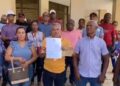 Familias desalojadas de Llanos de Pérez advierten que continuarán protestando