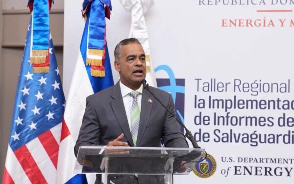 RD evalúa incorporar energía nuclear a su sistema eléctrico