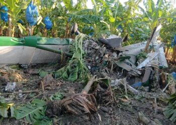 Piloto resulta con heridas y fracturas tras impactar avioneta con dron en comunidad de Montecristi