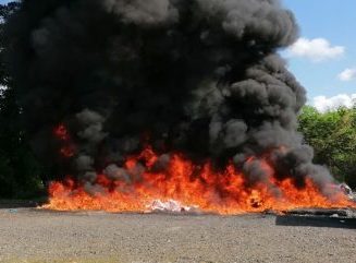 Autoridades destruyen más de 2 toneladas cocaína y marihuana