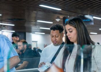 Autogate también funciona en aeropuerto de Punta Cana para dominicanos con pasaporte biométrico, sin registro previo de Migración