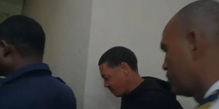 Envían a Najayo al acusado de apuñalar a joven en Serrallés