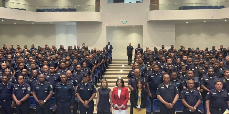 Incorporan cientos de agentes para prevenir la violencia en RD