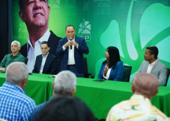 Radhamés Jiménez lamenta falta de atención del Gobierno a la diáspora