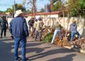 Alcaldía de Dajabón devuelve desechos sólidos arrojados en la acera y anuncia multa