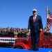 Trump dice EU tiene fuerza que «ningún fuego puede consumir»
