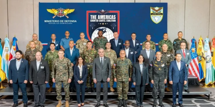 Presidente Abinader llama a 19 naciones a unir inteligencia contra los carteles