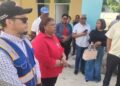Autoridades se reúnen con presentantes de la comunidad en conflicto por apertura de una escuela en Barrio Norte Dajabón