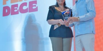 Camilo Then recibe reconocimiento por su trayectoria y aporte a la industria de eventos