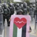 Centenares protestan en Bogotá por relación de Colombia con Israel