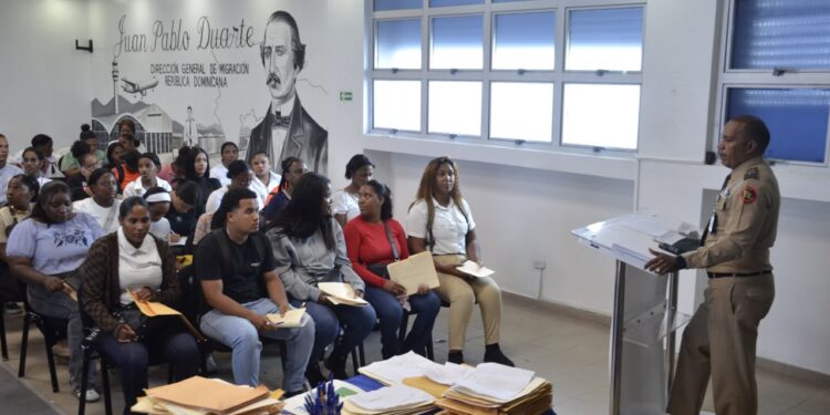 DGM deportó este miércoles 1,359 extranjeros indocumentados: por Dajabón procesaron 407 que salieron hacia Haití