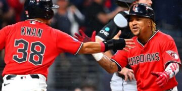 Guardians avanza a la Serie de Campeonato de Liga Americana