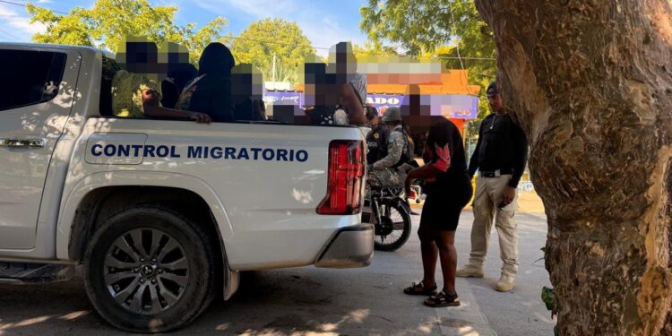 Migración detiene 1,549 extranjeros indocumentados en operaciones a nivel nacional y deporta 1,240 hacia Haití