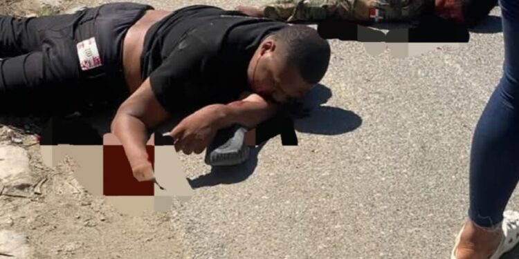 Dos miembros del ejército resultan heridos tras ser chocados en Dajabón
