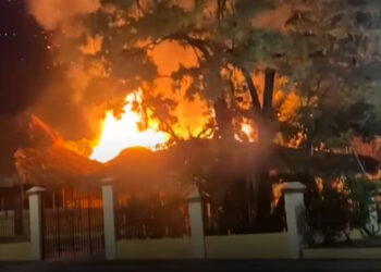 Desconocidos incendian instalaciones del restaurante «Las Dunas» en Baní